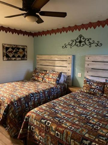 Horseshoe Riverside Lodge Canyon Lake Exterior foto